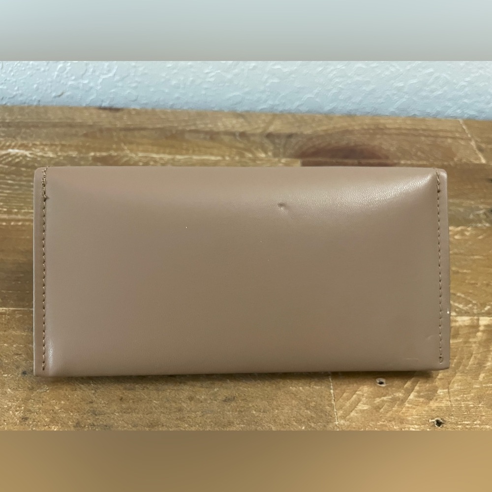 Burberry Sunglasses New - Picture 13 of 13